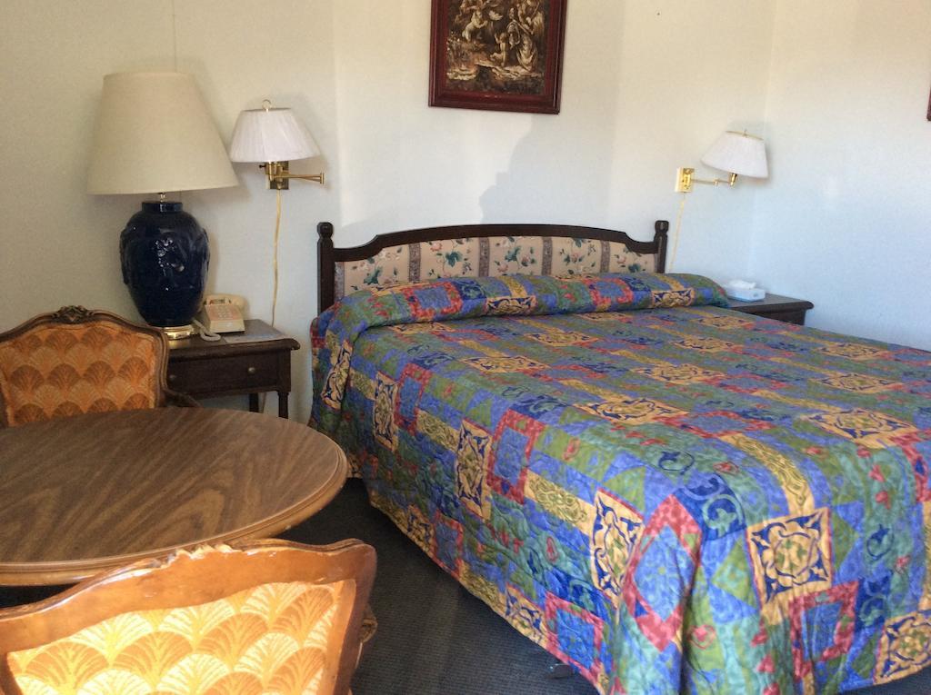 تونوباه Economy Inn الغرفة الصورة